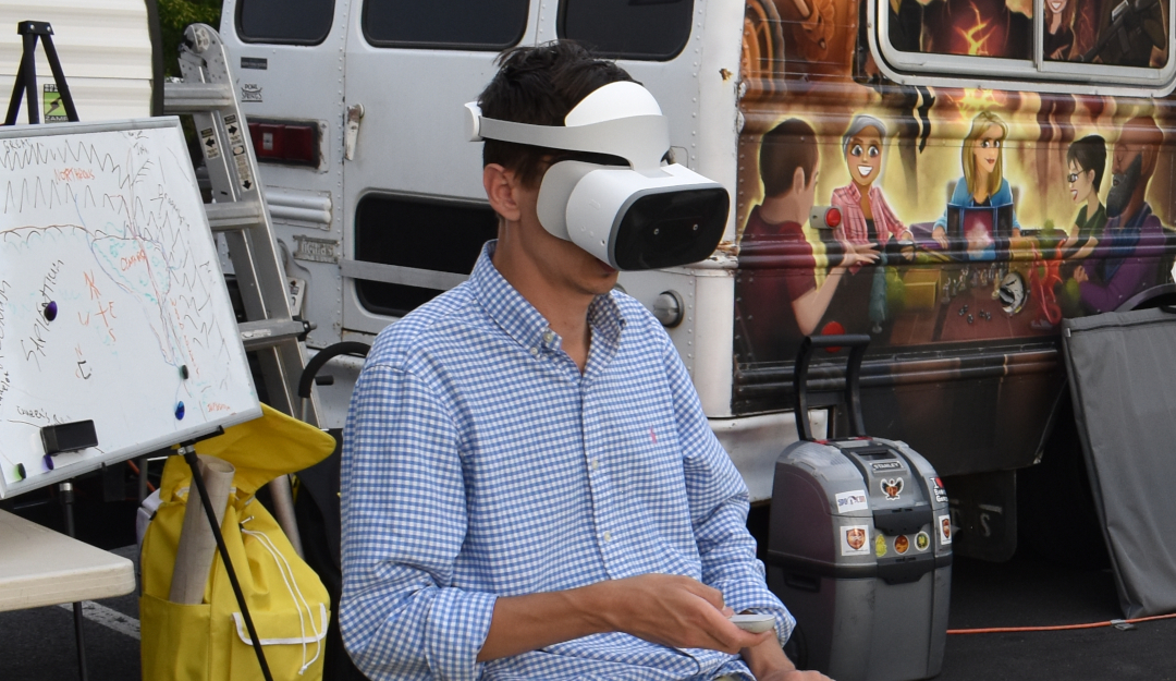 dsc_0235-cropped-vr-headset-david-1-20190728a-1080x625x150.jpg